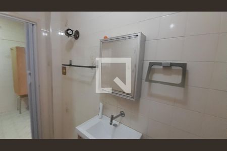 Banheiro de apartamento para alugar com 1 quarto, 55m² em Boqueirão, Praia Grande