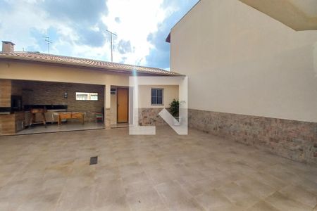 Vista da Sala de TV de casa à venda com 3 quartos, 256m² em Parque Via Norte, Campinas