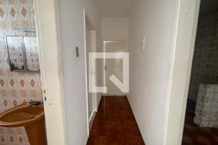 Corredor de casa para alugar com 2 quartos, 50m² em Jardim Vinte E Cinco de Agosto, Duque de Caxias