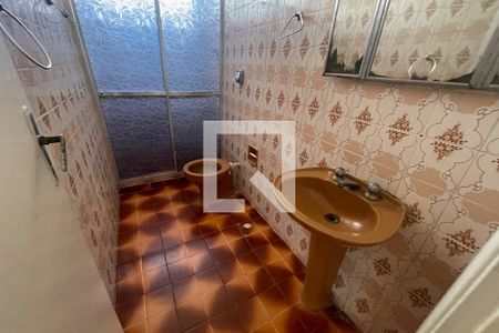 Banheiro de casa para alugar com 2 quartos, 50m² em Jardim Vinte E Cinco de Agosto, Duque de Caxias