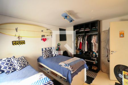 Apartamento à venda com 102m², 3 quartos e 2 vagas Apartamento à venda com 102m², 3 quartos e 2 vagasQuarto