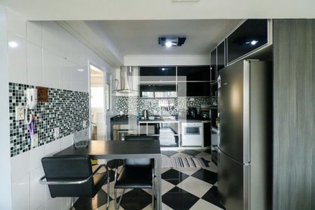 Apartamento à venda com 102m², 3 quartos e 2 vagas Apartamento à venda com 102m², 3 quartos e 2 vagasCozinha