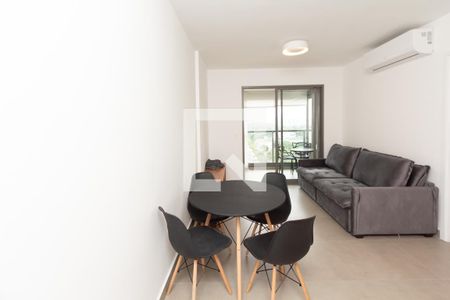 Sala/Cozinha de apartamento para alugar com 1 quarto, 45m² em Indianópolis, São Paulo