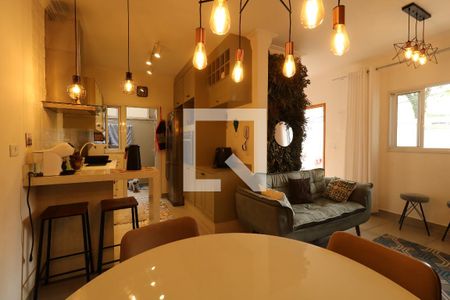 Sala de casa à venda com 3 quartos, 114m² em Jardim das Maravilhas, Santo André