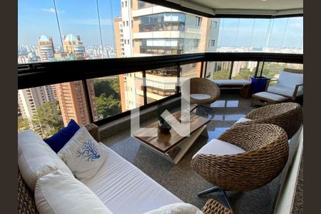 Apartamento à venda com 3 quartos, 200m² em Paraíso do Morumbi, São Paulo