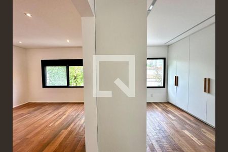 Casa à venda com 4 quartos, 410m² em Jardim Paulista, São Paulo