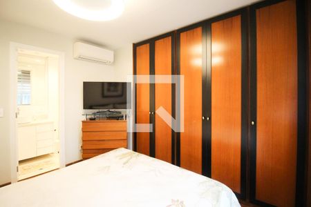 Suíte  de apartamento à venda com 3 quartos, 125m² em Itaim Bibi, São Paulo