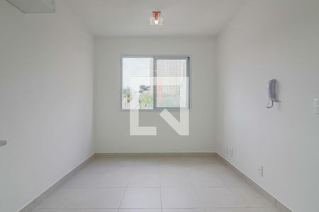 Sala / Cozinha / Lavanderia de apartamento para alugar com 2 quartos, 33m² em Jardim Celeste, São Paulo