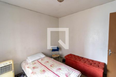 Quarto 2 de apartamento para alugar com 2 quartos, 53m² em Camaquã, Porto Alegre