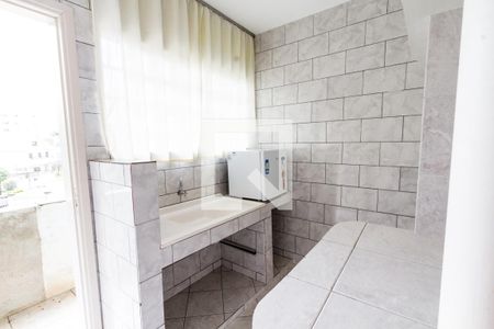 Cozinha de kitnet/studio para alugar com 1 quarto, 18m² em Santa Quiteria, Curitiba