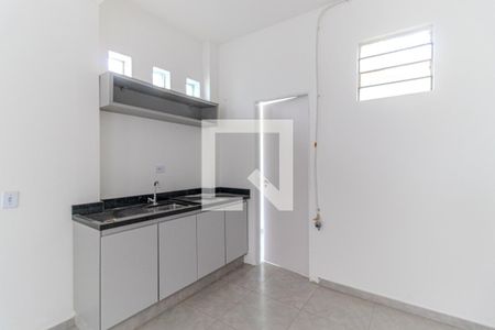 Cozinha de kitnet/studio para alugar com 1 quarto, 29m² em Santa Ifigênia, São Paulo