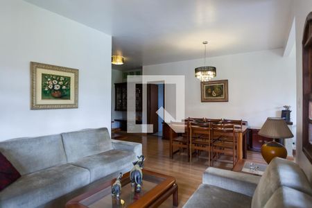 sala de visitas de casa para alugar com 4 quartos, 240m² em Arcadia, Contagem