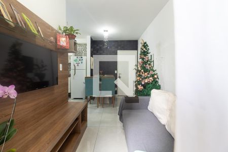 Sala de apartamento para alugar com 2 quartos, 47m² em Jardim Pioneira, Cotia