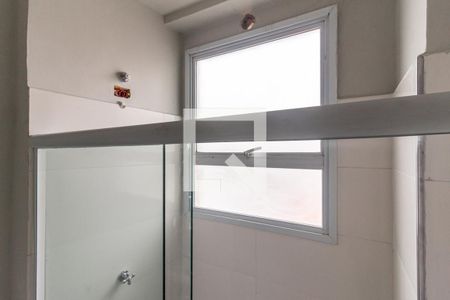 Banheiro de kitnet/studio para alugar com 1 quarto, 30m² em Santa Ifigênia, São Paulo