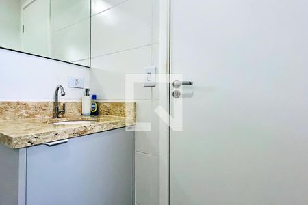 Apartamento para alugar com 61m², 2 quartos e 1 vaga Apartamento para alugar com 61m², 2 quartos e 1 vagaBanheiro