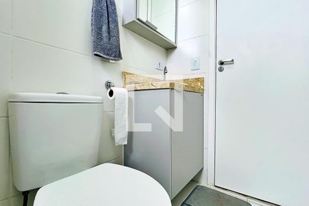Apartamento para alugar com 61m², 2 quartos e 1 vaga Apartamento para alugar com 61m², 2 quartos e 1 vagaBanheiro da Suíte
