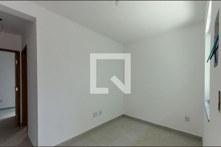 Sala de apartamento para alugar com 2 quartos, 46m² em Vila Clarice, São Paulo