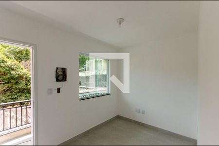 Sala de apartamento para alugar com 2 quartos, 47m² em Vila Clarice, São Paulo