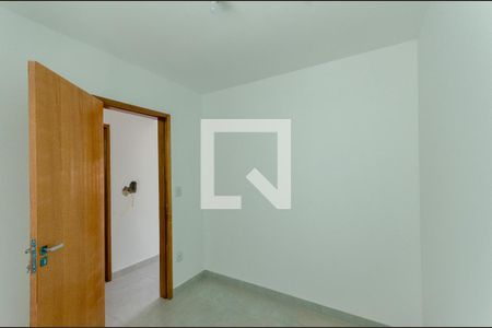 Quarto 1 de apartamento para alugar com 2 quartos, 47m² em Vila Clarice, São Paulo