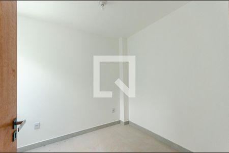 Quarto 2 de apartamento para alugar com 2 quartos, 47m² em Vila Clarice, São Paulo