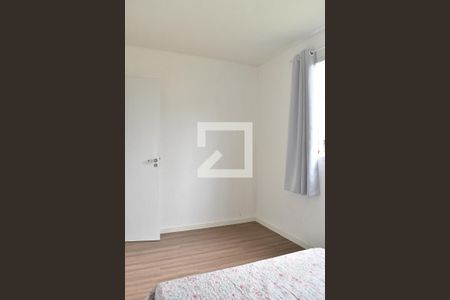 Quarto de apartamento para alugar com 2 quartos, 39m² em Novo Mundo, Curitiba