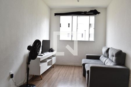 Sala de apartamento para alugar com 2 quartos, 39m² em Novo Mundo, Curitiba