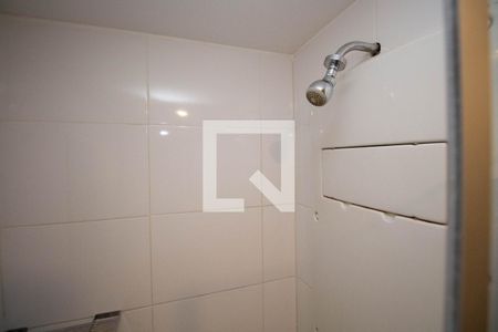 Banheiro Social de kitnet/studio para alugar com 1 quarto, 24m² em  Águas Claras, Brasília