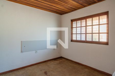 Quarto 1 de casa à venda com 2 quartos, 215m² em Cavalhada, Porto Alegre