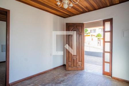 Sala de casa à venda com 2 quartos, 215m² em Cavalhada, Porto Alegre