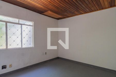 Quarto 2 de casa à venda com 2 quartos, 215m² em Cavalhada, Porto Alegre