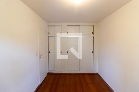 Quarto 1 de apartamento para alugar com 2 quartos, 59m² em Jardim Anhanguera, São Paulo