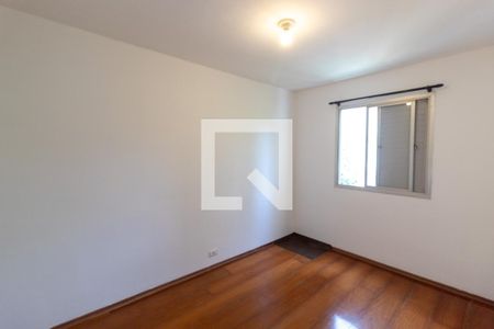 Quarto 1 de apartamento para alugar com 2 quartos, 59m² em Jardim Anhanguera, São Paulo