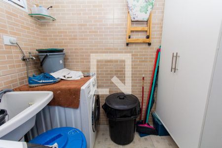 Casa à venda com 173m², 3 quartos e 2 vagas Casa à venda com 173m², 3 quartos e 2 vagasÁrea de Serviço