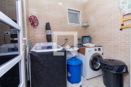 Casa à venda com 173m², 3 quartos e 2 vagas Casa à venda com 173m², 3 quartos e 2 vagasÁrea de Serviço