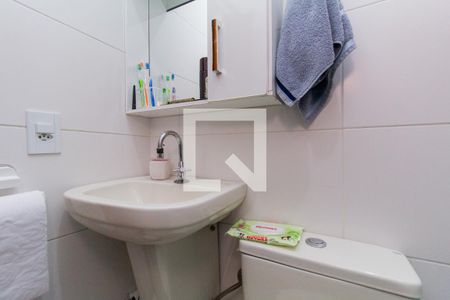 Casa à venda com 173m², 3 quartos e 2 vagas Casa à venda com 173m², 3 quartos e 2 vagasBanheiro 2