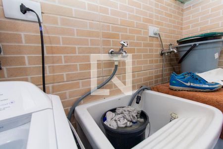 Casa à venda com 173m², 3 quartos e 2 vagas Casa à venda com 173m², 3 quartos e 2 vagasÁrea de Serviço