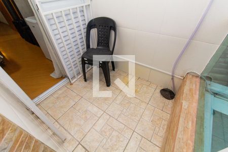 Casa à venda com 173m², 3 quartos e 2 vagas Casa à venda com 173m², 3 quartos e 2 vagasVaranda