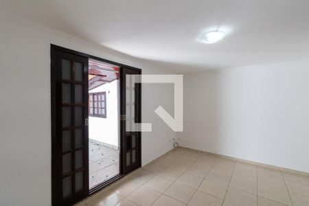 Quarto 1 de casa de condomínio à venda com 3 quartos, 100m² em Vila Carmosina, São Paulo