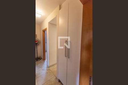 Rouparia de apartamento à venda com 3 quartos, 159m² em Ipiranga, Belo Horizonte