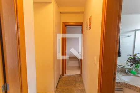 Corredor de apartamento à venda com 3 quartos, 159m² em Ipiranga, Belo Horizonte