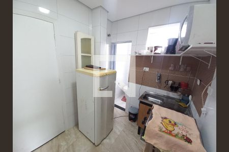 Cozinha de apartamento para alugar com 1 quarto, 35m² em Itararé, São Vicente