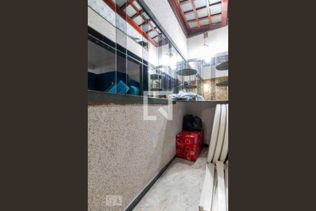 Corredor de casa à venda com 2 quartos, 255m² em Jardim Itapemirim, São Paulo