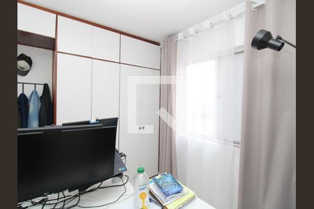 Quarto 1 de apartamento à venda com 2 quartos, 58m² em Vila Nivi, São Paulo