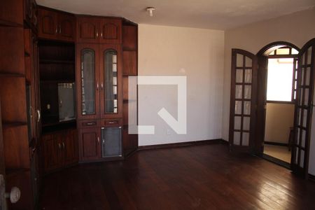 Sala 2 de casa para alugar com 3 quartos, 150m² em Jardim Riacho das Pedras, Contagem