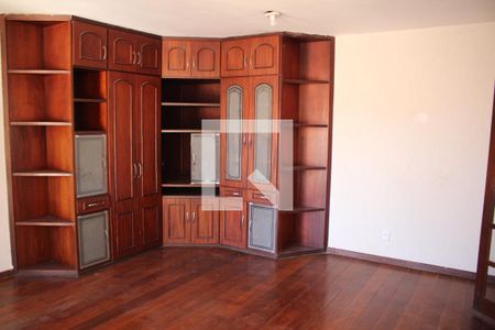 Sala 2 de casa para alugar com 3 quartos, 150m² em Jardim Riacho das Pedras, Contagem