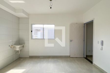 Sala/Cozinha de apartamento para alugar com 1 quarto, 39m² em Vila Mangalot, São Paulo