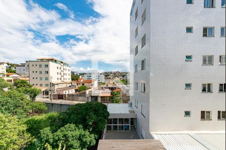 Sala 1 de apartamento para alugar com 3 quartos, 170m² em Barreiro, Belo Horizonte