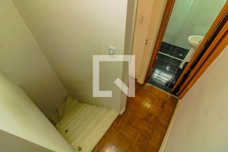 Corredor de casa à venda com 4 quartos, 180m² em Vila Alexandria, São Paulo