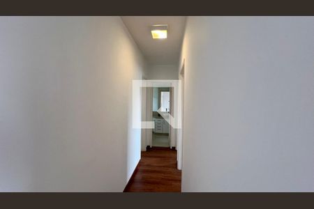 Corredor de apartamento à venda com 2 quartos, 67m² em Itaim Bibi	, São Paulo