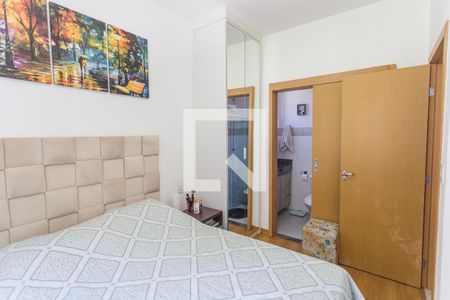 Suíte de apartamento à venda com 3 quartos, 62m² em Cachoeirinha, Belo Horizonte